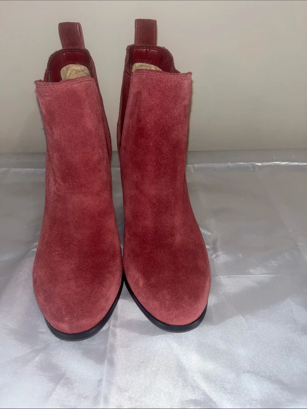 Michael Kors Mulberry Suede Ankle Booties with Block Heel Size 8 New w/O Box